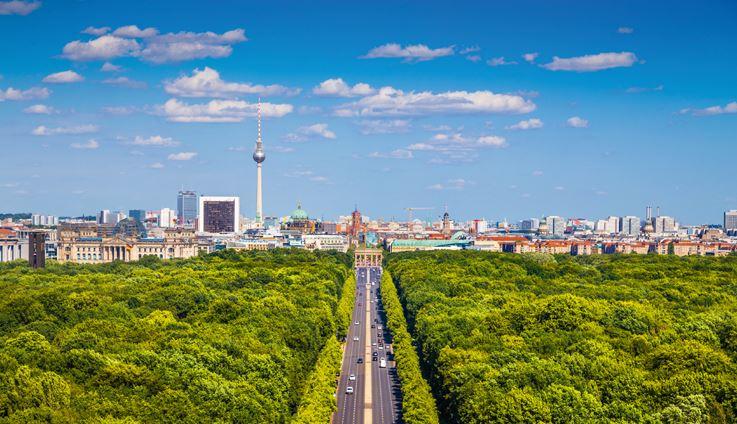 Berlins »Grünes Herz« ist der Tiergarten, ein großer Waldpark. 